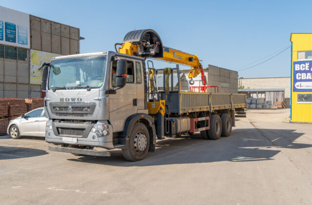 Кран-манипулятор 18 метров 12 тонн HOWO