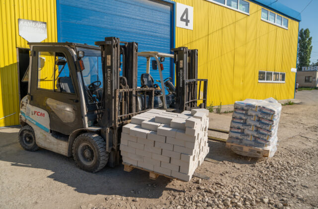 Вилочный погрузчик 1,5 тонны