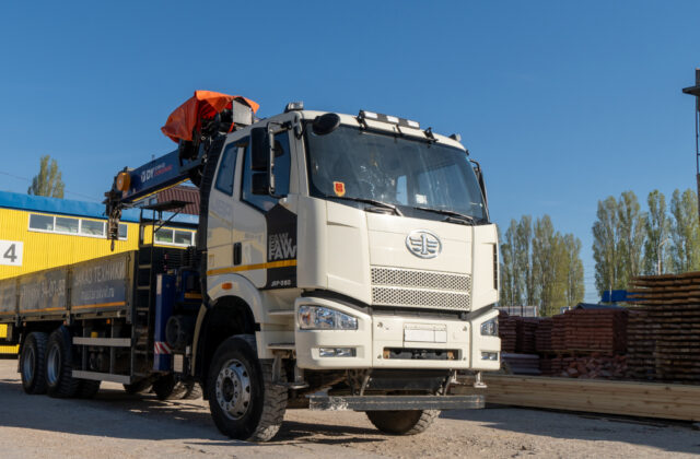 Кран-манипулятор 17 метров 8 тонн FAW